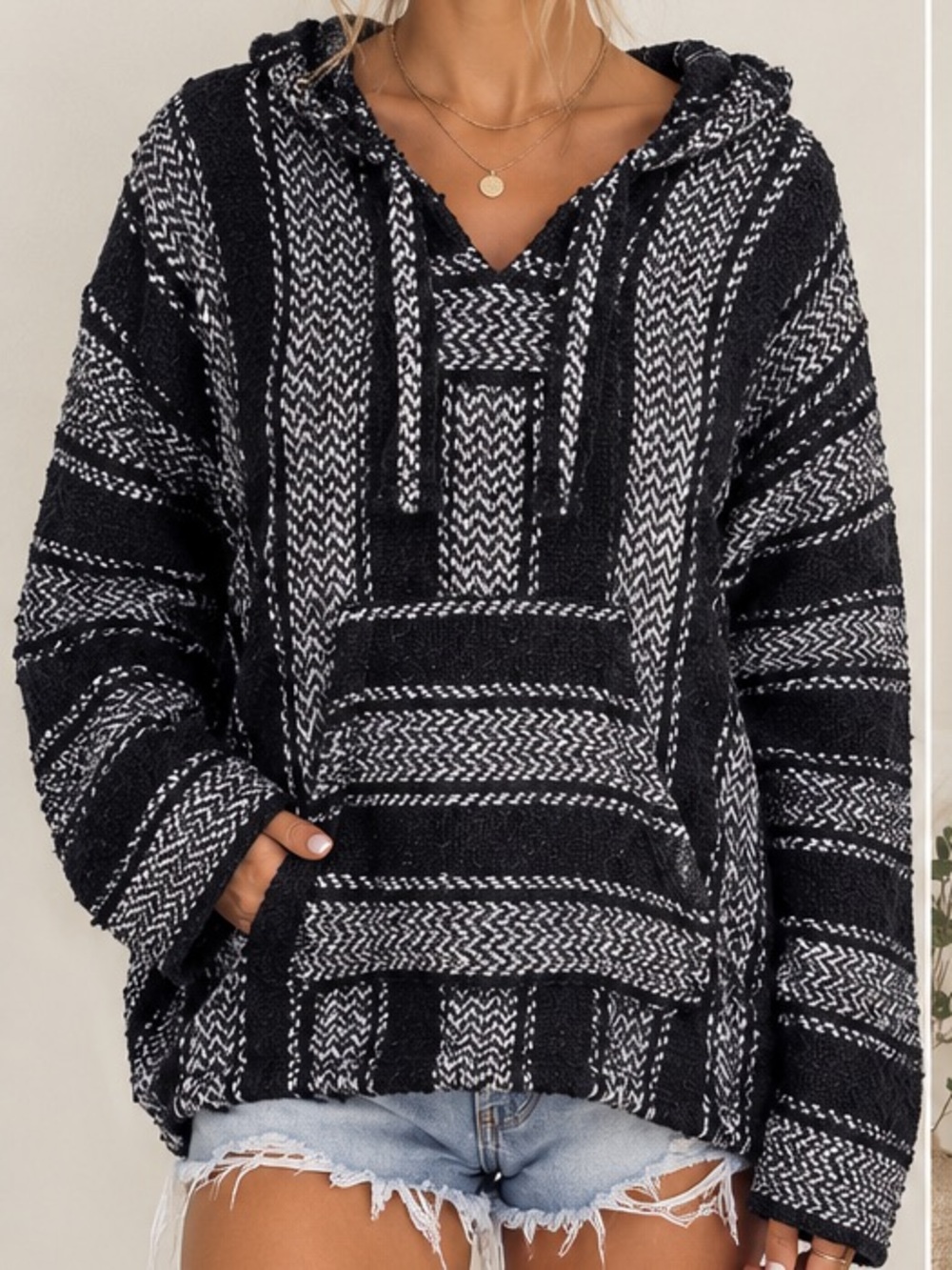 Earth Ragz S Black & White Striped Knit Pullover Hoodie Pockets Size Small